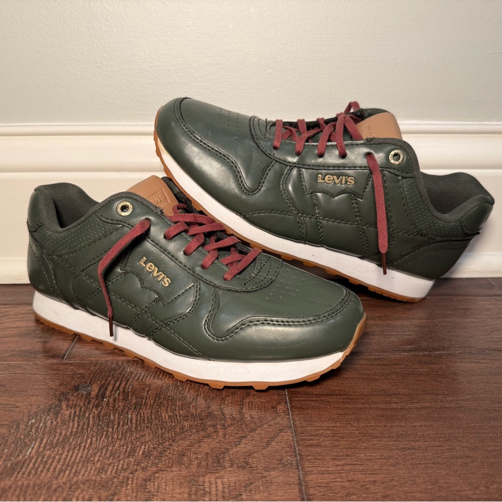 Levi's Women’s Tessa UL Quilted Vegan Leather Sneakers Size 7.5